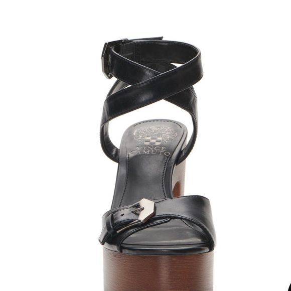 VINCE CAMUTO RONDEA SANDAL New with box. - Picture 3 of 3